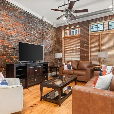 The Johnny Cash Dual Downtown At Printer's Alley & Steps To Broadway Holiday home *