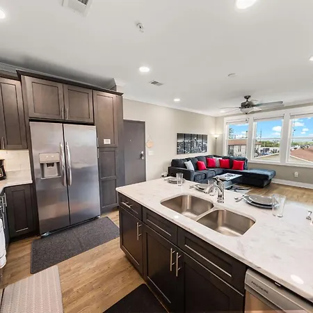 Apartment Great Location 2 Bedroom Minutes To Downtown *