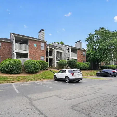 Apartment Relaxing 2br With Easy Access *