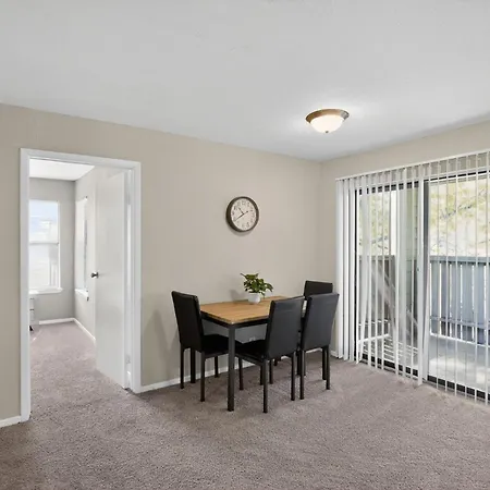 Apartment Cozy Retreat Near Airport & Hotspots Nashville
