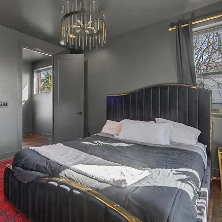 Apartment Modern Oasis Downtown Skyline View Prime Nashville
