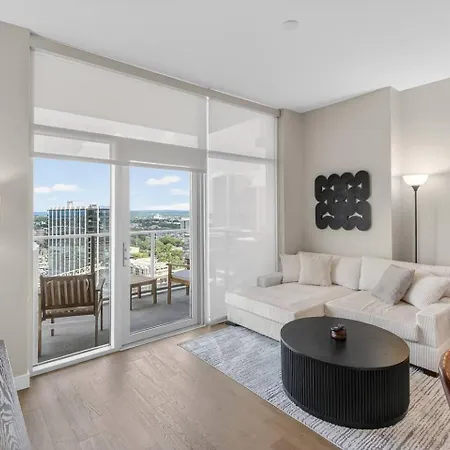 Broadway Views Lux Gulch Condo+ Private Balcony *