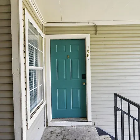 Preakness Comfort Meets Convenience Apartment *