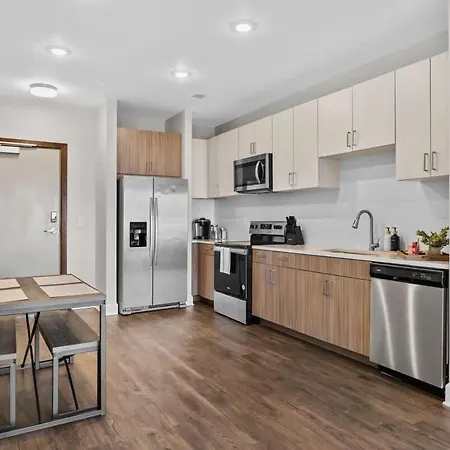 2br Near Broadway W Fireplace & Pool Apartment Nashville