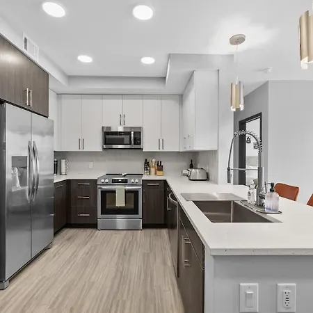 Stylish 2br Near Sylvan Park- Music Views Apartment *