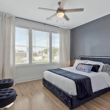 Retronash Penthouse Sleeps 7 Terrace Downtown View Apartment *