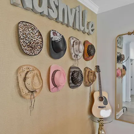 Retronash Penthouse Sleeps 7 Terrace Downtown View *