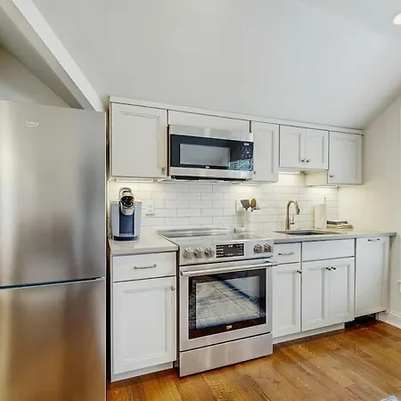 Modern Downtown Escape Modern Decor Fast Wifi * Nashville