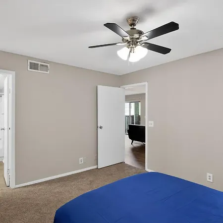 Perfect Base Near Everything Need Apartment Nashville