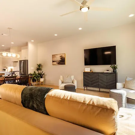 Apartment Amenities - Heated Pool Near Broadway