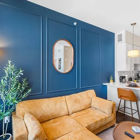 Music For 2 Gulch, Pool & Whole Foods Apartment