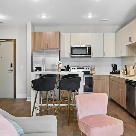 Glam 2br Walk To Broadway & The Gulch Nashville