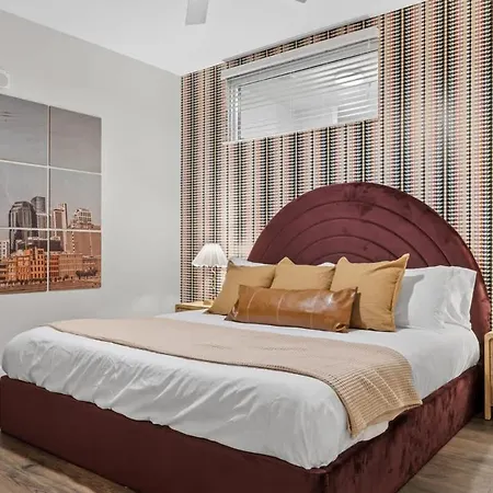 Apartment 2br W Glam Station & Karaoke Near Broadway