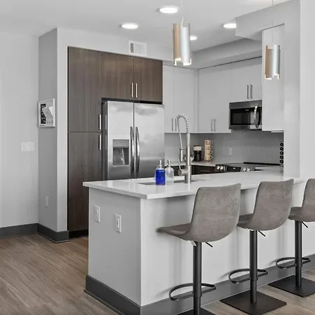 View Getaway 2br Near Broadway & Gulch Apartment Nashville