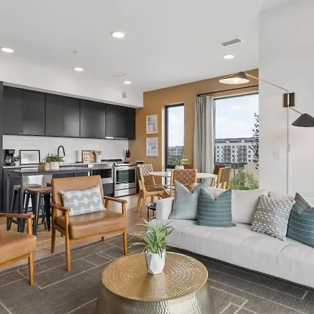 Apartment Luxury Downtown Riverview With Garage And Two Balconies Nashville