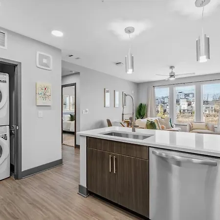 Modern 2br Retreat Sylvan Park Near Broadway Apartment