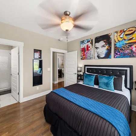 Great Location 2 Bedroom Minutes To Downtown Apartment