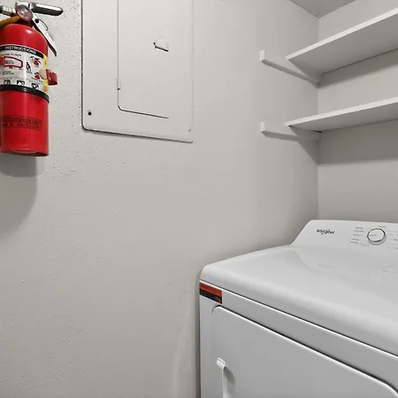 Perfect Base Near Everything Need Apartment *