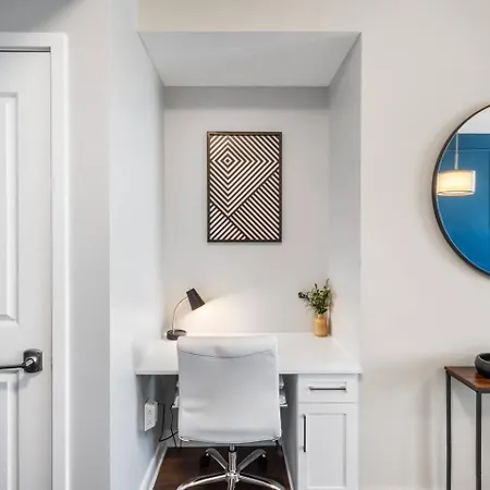 Music For 2 Gulch, Pool & Whole Foods Apartment