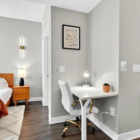 Gulch Gem Pool, Walkable + Parking Apartment Nashville