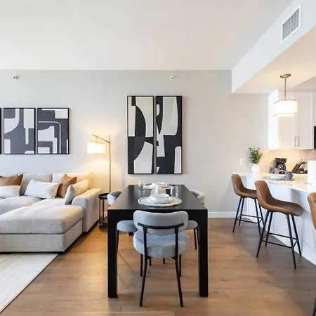 Skyline Views Gulch For 2, Private Balcony Nashville
