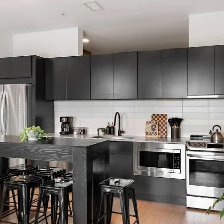 River View Luxury With Garage, Walk To Downtown Nashville