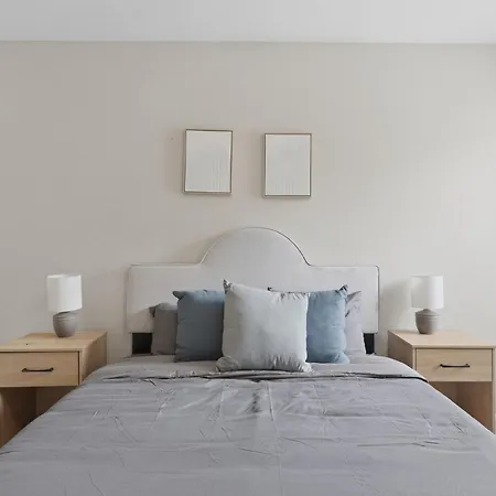 Roomy With Modern Features Apartment *