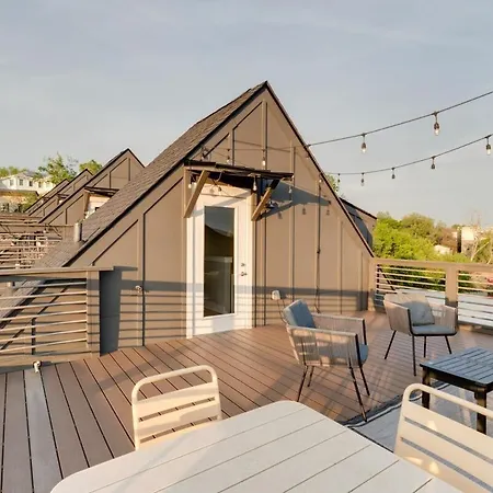Apartment Rooftop Skyline View-close To Broadway-sleeps 8 Nashville