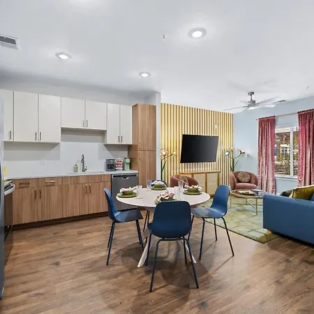 Apartment 2br W Glam Station & Karaoke Near Broadway Nashville