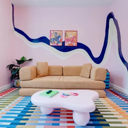 Colorful Escape Minutes From Broadway Apartment *