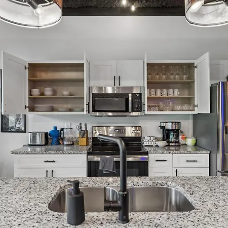 Spacious Near Downtown & Bna Nashville