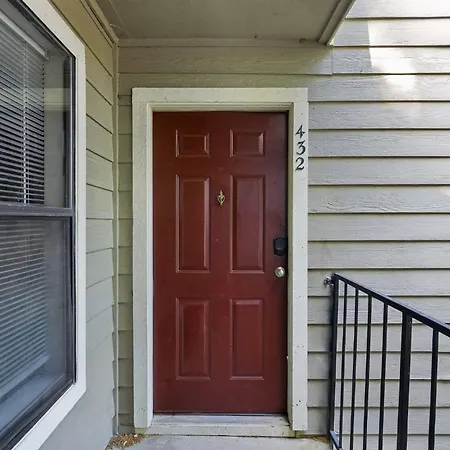 Perfect Base Near Everything Need Apartment *