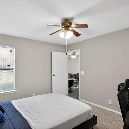 Spacious 2-bedroom Near Downtown Apartment Nashville