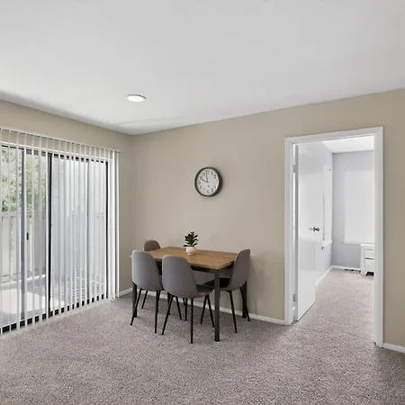 Apartment Modern Minutes From Downtown Nashville