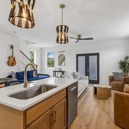 Modern Townhome With Garage & Ev Charger Apartment Nashville