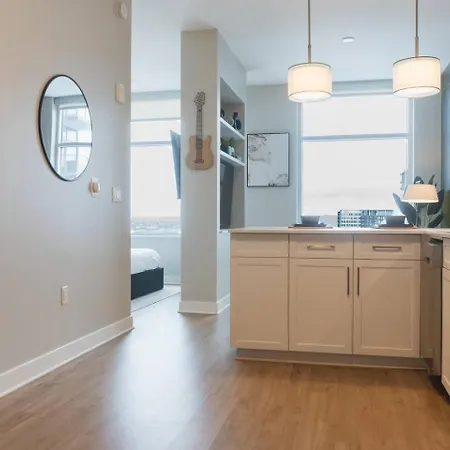 Apartment Sky-high Luxury W/ 26th-floor Lounge & Pool