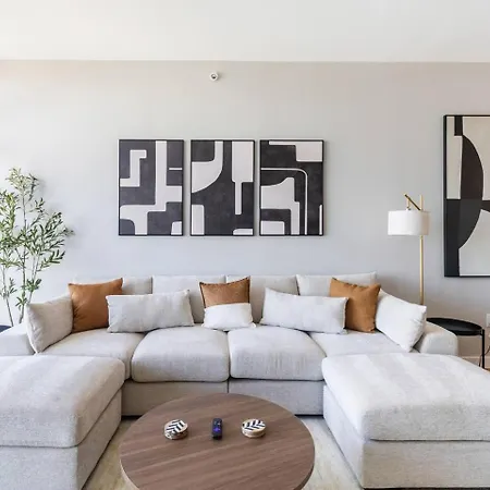 Apartment Skyline Views Gulch For 2, Private Balcony