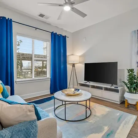 Spacious 2br N Gulch Walk To Broadway & Rooftops * Nashville