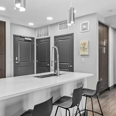Modern 2br Retreat Sylvan Park Near Broadway