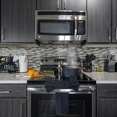 The Midnight Parthenon - 5 Min To Broadway - Midtown Apartment