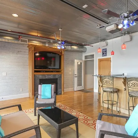 The Titan Penthouse Nashville-rooftop Hot Tub Printer's Alley-steps To Broadway