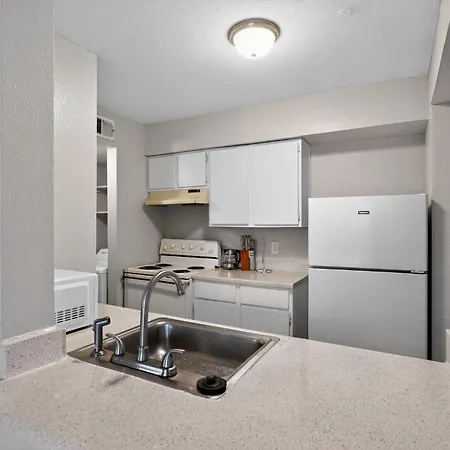 Perfect Base Near Everything Need * Nashville