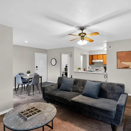 Apartment Relaxing 2br With Easy Access *