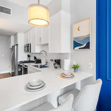 Apartment Lux In The Gulch Walkable Stay, Parking *