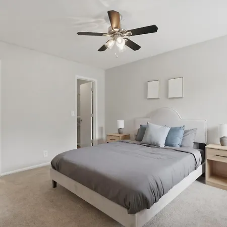 Apartment Roomy With Modern Features Nashville