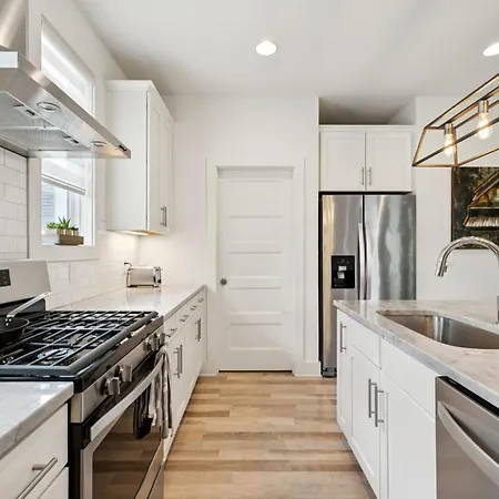 Apartment Modern Townhouse Close To Broadway