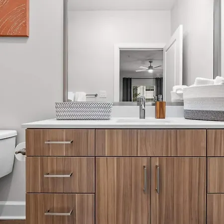 Spacious 2br N Gulch Walk To Broadway & Rooftops