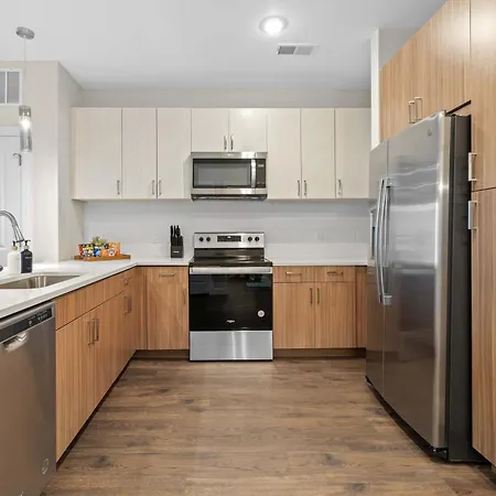 2br Near Broadway W Fireplace & Pool * Nashville