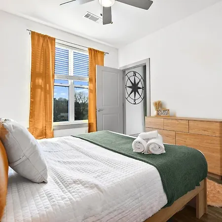 Apartment Midtown - 5 Min To Broadway - Free Secured Parking - Pool *