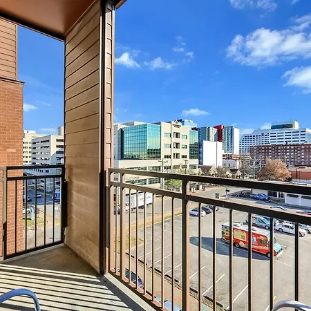 Apartment Midtown - 5 Min To Broadway - Free Secured Parking - Pool *